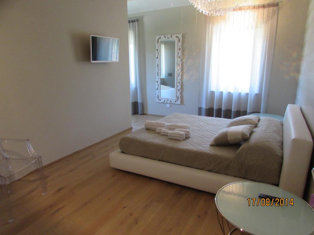 Amico Country House Serra San Quirico Phòng bức ảnh
